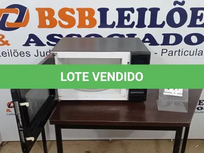 LOTE 041 - 01 MICROONDAS TURNTABLEA 110V V9427T. (NO ESTADO EM QUE SE ENCONTRA. SUJEITO A AVARIAS OCULTAS/VISÍVEIS.)