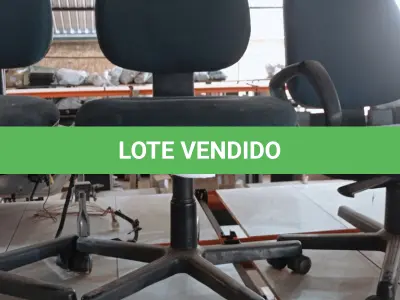 LOTE 424 - 03 CADEIRAS EXECUTIVAS COM RODINHAS. (NO ESTADO) ATENÇÃO! FAZER A VISITAÇÃO ANTES DE ARREMATAR, NÃO SABEMOS SE FUNCIONA, LEILÃO NÃO TEM GARANTIA E NEM DEVOLUÇÃO, SUJEITO A POSSÍVEIS AVARIAS VISÍVEIS/OCULTAS E/OU AUSÊNCIA DE COMPONENTES.