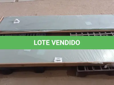 LOTE 185 - 02 VIDROS TEMPERADOS 2,20CM X 0,47CM .0,8MM. (NO ESTADO EM QUE SE ENCONTRA. SUJEITO A AVARIAS OCULTAS/VISÍVEIS.)