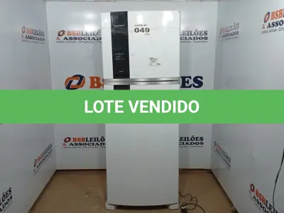 LOTE 049 - 01 GELADEIRA BRASTEMP 463L FROST FREE DUPLEX BRM55FBANA - BRANCO - 220 VOLTS (NO ESTADO, NÃO SABEMOS SE FUNCIONA. LEILÃO NÃO TEM GARANTIA E NEM DEVOLUÇÃO, SUJEITO A POSSÍVEIS AVARIAS VISÍVEIS/OCULTAS E/OU AUSÊNCIA DE COMPONENTES)