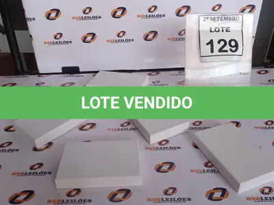 LOTE 129 - 05 BATERIAS EXTERNAS. (NO ESTADO) ATENÇÃO! FAZER A VISITAÇÃO ANTES DE ARREMATAR, NÃO SABEMOS SE FUNCIONA, LEILÃO NÃO TEM GARANTIA E NEM DEVOLUÇÃO, SUJEITO A POSSÍVEIS AVARIAS VISÍVEIS/OCULTAS E/OU AUSÊNCIA DE COMPONENTES.