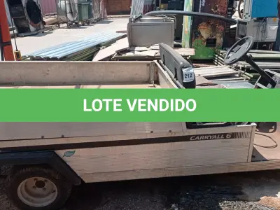 LOTE 212 - 01 CARRINHO ELÉTRICO CLUB CAR CARRYALL 6. (NO ESTADO EM QUE SE ENCONTRA. SUJEITO A AVARIAS OCULTAS/VISÍVEIS.) AV9497B