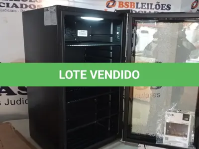 LOTE 020 - 01 CERVEJEIRA EOS BIERHAUS 98 LITROS FROST FREE ECE100 220VOLTS (NO ESTADO, NÃO SABEMOS SE FUNCIONA. LEILÃO NÃO TEM GARANTIA E NEM DEVOLUÇÃO, SUJEITO A POSSÍVEIS AVARIAS VISÍVEIS/OCULTAS E/OU AUSÊNCIA DE COMPONENTES)