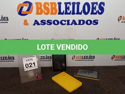 LOTE 021 - 02 TABLETS MARCA CCE. (NO ESTADO) ATENÇÃO! FAZER A VISITAÇÃO ANTES DE ARREMATAR, NÃO SABEMOS SE FUNCIONA, LEILÃO NÃO TEM GARANTIA E NEM DEVOLUÇÃO, SUJEITO A POSSÍVEIS AVARIAS VISÍVEIS/OCULTAS E/OU AUSÊNCIA DE COMPONENTES.