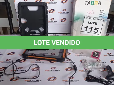 LOTE 115 - 01 TABLET QAV 801 8GB MARCA TABRA. (NO ESTADO) ATENÇÃO! FAZER A VISITAÇÃO ANTES DE ARREMATAR, NÃO SABEMOS SE FUNCIONA, LEILÃO NÃO TEM GARANTIA E NEM DEVOLUÇÃO, SUJEITO A POSSÍVEIS AVARIAS VISÍVEIS/OCULTAS E/OU AUSÊNCIA DE COMPONENTES.