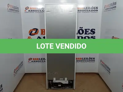 LOTE 025 - 01 GELADEIRA DUPLEX 294L CYCLE DEFROST BRANCA MIDEA - 220 VOLTS (NO ESTADO, NÃO SABEMOS SE FUNCIONA. LEILÃO NÃO TEM GARANTIA E NEM DEVOLUÇÃO, SUJEITO A POSSÍVEIS AVARIAS VISÍVEIS/OCULTAS E/OU AUSÊNCIA DE COMPONENTES)