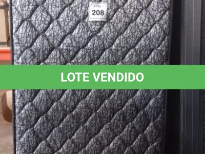 LOTE 208 - 01 COLCHÃO SOLTEIRO COM BASE 1,88CM X 0,88CM. (NO ESTADO EM QUE SE ENCONTRA. SUJEITO A AVARIAS OCULTAS/VISÍVEIS.) BJ7220X
