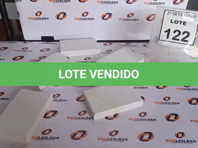 LOTE 122 - 05 BATERIAS EXTERNAS. (NO ESTADO) ATENÇÃO! FAZER A VISITAÇÃO ANTES DE ARREMATAR, NÃO SABEMOS SE FUNCIONA, LEILÃO NÃO TEM GARANTIA E NEM DEVOLUÇÃO, SUJEITO A POSSÍVEIS AVARIAS VISÍVEIS/OCULTAS E/OU AUSÊNCIA DE COMPONENTES.