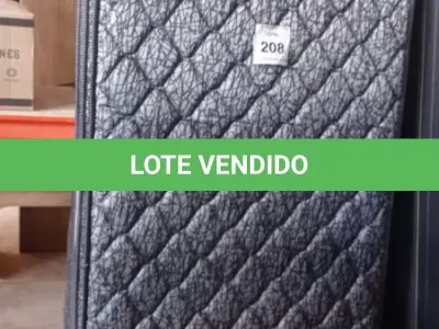 LOTE 208 - 01 COLCHÃO SOLTEIRO COM BASE 1,88CM X 0,88CM. (NO ESTADO EM QUE SE ENCONTRA. SUJEITO A AVARIAS OCULTAS/VISÍVEIS.) BJ7220X