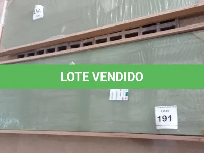 LOTE 191 - 03 VIDROS TEMPERADOS 1,50CM X 0,46CM. 0,8MM. (NO ESTADO EM QUE SE ENCONTRA. SUJEITO A AVARIAS OCULTAS/VISÍVEIS.)