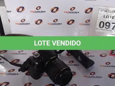 LOTE 097 - 01 MÁQUINA FOTOGRÁFICA DIGITAL MARCA NIKON MODELO D3000 E 01 APARELHO DE GPS GARMIN. (NO ESTADO) ATENÇÃO! FAZER A VISITAÇÃO ANTES DE ARREMATAR, NÃO SABEMOS SE FUNCIONA, LEILÃO NÃO TEM GARANTIA E NEM DEVOLUÇÃO, SUJEITO A POSSÍVEIS AVARIAS VISÍVEIS/OCULTAS E/OU AUSÊNCIA DE COMPONENTES.