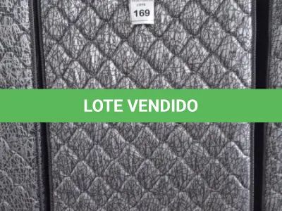 LOTE 169 - 01 COLCHÃO SOLTEIRO COM BASE 1,88CM X 0,88CM. (NO ESTADO EM QUE SE ENCONTRA. SUJEITO A AVARIAS OCULTAS/VISÍVEIS.) BJ7220P