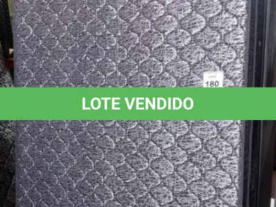 LOTE 180 - 01 COLCHÃO DE CASAL COM BASES 1,98CM X 1,58CM. (NO ESTADO EM QUE SE ENCONTRA. SUJEITO A AVARIAS OCULTAS/VISÍVEIS.) AU1905N