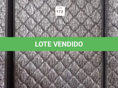 LOTE 173 - 01 COLCHÃO SOLTEIRO COM BASE 1,88CM X 0,88CM. (NO ESTADO EM QUE SE ENCONTRA. SUJEITO A AVARIAS OCULTAS/VISÍVEIS.) BJ7221H