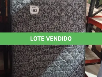 LOTE 182 - 01 COLCHÃO SOLTEIRO COM BASE 1,88CM X 0,88CM. (NO ESTADO EM QUE SE ENCONTRA. SUJEITO A AVARIAS OCULTAS/VISÍVEIS.) AU2472J