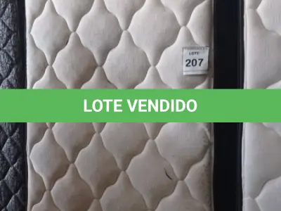 LOTE 207 - 01 COLCHÃO SOLTEIRO COM BASE. (NO ESTADO EM QUE SE ENCONTRA. SUJEITO A AVARIAS OCULTAS/VISÍVEIS.) AU1873F