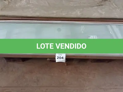 LOTE 204 - 02 VIDROS TEMPERADOS 2,20CM X 0,47CM .0,8MM. (NO ESTADO EM QUE SE ENCONTRA. SUJEITO A AVARIAS OCULTAS/VISÍVEIS.)