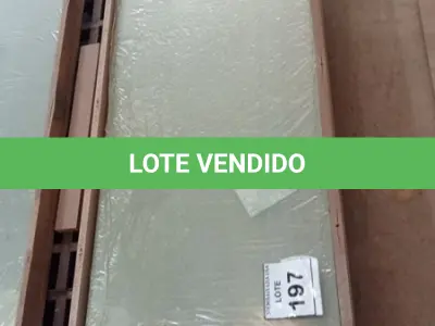 LOTE 197 - 03 VIDROS TEMPERADOS 1,50CM X 0,46CM. 0,8MM. (NO ESTADO EM QUE SE ENCONTRA. SUJEITO A AVARIAS OCULTAS/VISÍVEIS.)