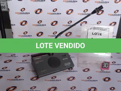 LOTE 140 - 01 MICROFONE DE MESA COM BASE. (NO ESTADO) ATENÇÃO! FAZER A VISITAÇÃO ANTES DE ARREMATAR, NÃO SABEMOS SE FUNCIONA, LEILÃO NÃO TEM GARANTIA E NEM DEVOLUÇÃO, SUJEITO A POSSÍVEIS AVARIAS VISÍVEIS/OCULTAS E/OU AUSÊNCIA DE COMPONENTES.