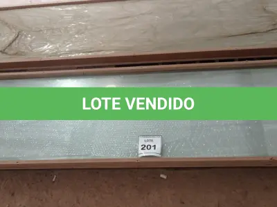 LOTE 201 - 02 VIDROS TEMPERADOS 2,20CM X 0,47CM .0,8MM. (NO ESTADO EM QUE SE ENCONTRA. SUJEITO A AVARIAS OCULTAS/VISÍVEIS.)