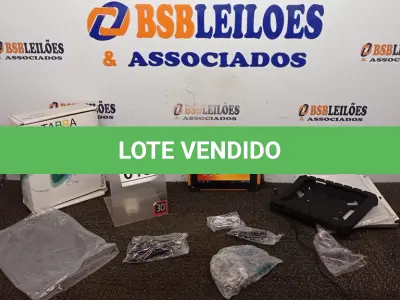 LOTE 018 - 01 TABLET QAV 801 8GB MARCA TABRA. (NO ESTADO) ATENÇÃO! FAZER A VISITAÇÃO ANTES DE ARREMATAR, NÃO SABEMOS SE FUNCIONA, LEILÃO NÃO TEM GARANTIA E NEM DEVOLUÇÃO, SUJEITO A POSSÍVEIS AVARIAS VISÍVEIS/OCULTAS E/OU AUSÊNCIA DE COMPONENTES.
