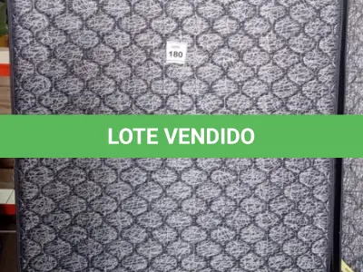 LOTE 180 - 01 COLCHÃO DE CASAL COM BASES 1,98CM X 1,58CM. (NO ESTADO EM QUE SE ENCONTRA. SUJEITO A AVARIAS OCULTAS/VISÍVEIS.) AU1905N