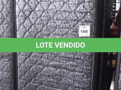 LOTE 186 - 01 COLCHÃO SOLTEIRO COM BASE 1,88CM X 0,88CM. (NO ESTADO EM QUE SE ENCONTRA. SUJEITO A AVARIAS OCULTAS/VISÍVEIS.) AU2472V
