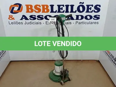 LOTE 026 - 01 ENCERADEIRA INDUSTRIAL 220V. (NO ESTADO) ATENÇÃO! FAZER A VISITAÇÃO ANTES DE ARREMATAR, NÃO SABEMOS SE FUNCIONA, LEILÃO NÃO TEM GARANTIA E NEM DEVOLUÇÃO, SUJEITO A POSSÍVEIS AVARIAS VISÍVEIS/OCULTAS E/OU AUSÊNCIA DE COMPONENTES.