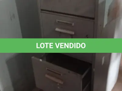 LOTE 396 - 01 ARQUIVO DE AÇO COM 04 GAVETAS. (NO ESTADO) ATENÇÃO! FAZER A VISITAÇÃO ANTES DE ARREMATAR, NÃO SABEMOS SE FUNCIONA, LEILÃO NÃO TEM GARANTIA E NEM DEVOLUÇÃO, SUJEITO A POSSÍVEIS AVARIAS VISÍVEIS/OCULTAS E/OU AUSÊNCIA DE COMPONENTES.