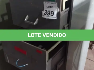 LOTE 399 - 01 ARQUIVO DE AÇO COM 04 GAVETAS. (NO ESTADO) ATENÇÃO! FAZER A VISITAÇÃO ANTES DE ARREMATAR, NÃO SABEMOS SE FUNCIONA, LEILÃO NÃO TEM GARANTIA E NEM DEVOLUÇÃO, SUJEITO A POSSÍVEIS AVARIAS VISÍVEIS/OCULTAS E/OU AUSÊNCIA DE COMPONENTES.