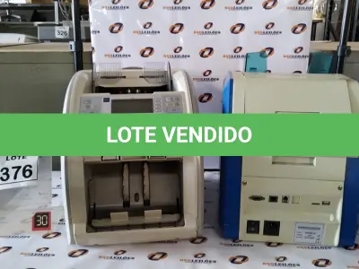 LOTE 376 - 02 MÁQUINAS DE CONTAR CÉDULAS. (NO ESTADO) ATENÇÃO! FAZER A VISITAÇÃO ANTES DE ARREMATAR, NÃO SABEMOS SE FUNCIONA, LEILÃO NÃO TEM GARANTIA E NEM DEVOLUÇÃO, SUJEITO A POSSÍVEIS AVARIAS VISÍVEIS/OCULTAS E/OU AUSÊNCIA DE COMPONENTES.