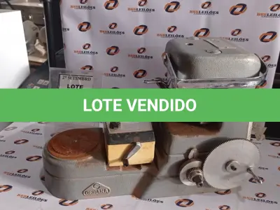 LOTE 457 - 01 MICRÔMETRO DE BANCADA. (NO ESTADO) ATENÇÃO! FAZER A VISITAÇÃO ANTES DE ARREMATAR, NÃO SABEMOS SE FUNCIONA, LEILÃO NÃO TEM GARANTIA E NEM DEVOLUÇÃO, SUJEITO A POSSÍVEIS AVARIAS VISÍVEIS/OCULTAS E/OU AUSÊNCIA DE COMPONENTES.