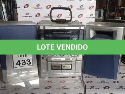 LOTE 433 - 01 MINI SYSTEM MARCA AIWA COM 02 CAIXAS. (NO ESTADO) ATENÇÃO! FAZER A VISITAÇÃO ANTES DE ARREMATAR, NÃO SABEMOS SE FUNCIONA, LEILÃO NÃO TEM GARANTIA E NEM DEVOLUÇÃO, SUJEITO A POSSÍVEIS AVARIAS VISÍVEIS/OCULTAS E/OU AUSÊNCIA DE COMPONENTES.