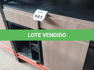 LOTE 441 - 02 GAVETEIROS COM 01 GAVETA E SUPORTE PARA CPU. (NO ESTADO) ATENÇÃO! FAZER A VISITAÇÃO ANTES DE ARREMATAR, NÃO SABEMOS SE FUNCIONA, LEILÃO NÃO TEM GARANTIA E NEM DEVOLUÇÃO, SUJEITO A POSSÍVEIS AVARIAS VISÍVEIS/OCULTAS E/OU AUSÊNCIA DE COMPONENTES.