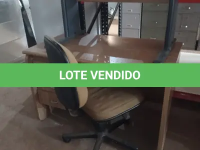 LOTE 472 - 02 MESAS COM 02 CADEIRAS. (NO ESTADO) ATENÇÃO! FAZER A VISITAÇÃO ANTES DE ARREMATAR, NÃO SABEMOS SE FUNCIONA, LEILÃO NÃO TEM GARANTIA E NEM DEVOLUÇÃO, SUJEITO A POSSÍVEIS AVARIAS VISÍVEIS/OCULTAS E/OU AUSÊNCIA DE COMPONENTES.