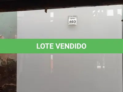 LOTE 460 - 05 PAINÉIS DE VIDRO NA COR BRANCA DE 1,20X1,32. (NO ESTADO) ATENÇÃO! FAZER A VISITAÇÃO ANTES DE ARREMATAR, NÃO SABEMOS SE FUNCIONA, LEILÃO NÃO TEM GARANTIA E NEM DEVOLUÇÃO, SUJEITO A POSSÍVEIS AVARIAS VISÍVEIS/OCULTAS E/OU AUSÊNCIA DE COMPONENTES.