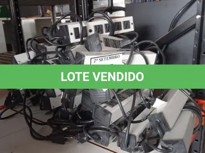 LOTE 459 - 01 LOTE COM GRANDE QUANTIDADE DE RÉGUA DE TOMADAS. (NO ESTADO) ATENÇÃO! FAZER A VISITAÇÃO ANTES DE ARREMATAR, NÃO SABEMOS SE FUNCIONA, LEILÃO NÃO TEM GARANTIA E NEM DEVOLUÇÃO, SUJEITO A POSSÍVEIS AVARIAS VISÍVEIS/OCULTAS E/OU AUSÊNCIA DE COMPONENTES.