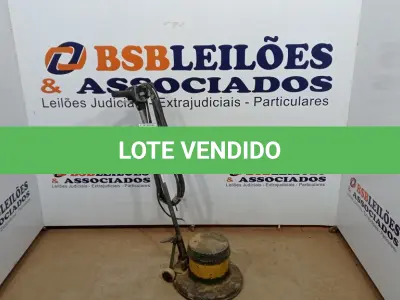 LOTE 409 - 01 ENCERADEIRA INDUSTRIAL. (NO ESTADO) ATENÇÃO! FAZER A VISITAÇÃO ANTES DE ARREMATAR, NÃO SABEMOS SE FUNCIONA, LEILÃO NÃO TEM GARANTIA E NEM DEVOLUÇÃO, SUJEITO A POSSÍVEIS AVARIAS VISÍVEIS/OCULTAS E/OU AUSÊNCIA DE COMPONENTES.