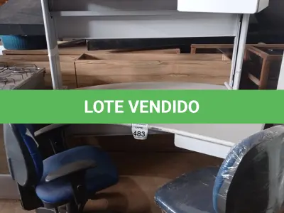 LOTE 483 - 02 MESAS CURVAS COM 02 CADEIRAS EXECUTIVAS. (NO ESTADO) ATENÇÃO! FAZER A VISITAÇÃO ANTES DE ARREMATAR, NÃO SABEMOS SE FUNCIONA, LEILÃO NÃO TEM GARANTIA E NEM DEVOLUÇÃO, SUJEITO A POSSÍVEIS AVARIAS VISÍVEIS/OCULTAS E/OU AUSÊNCIA DE COMPONENTES.