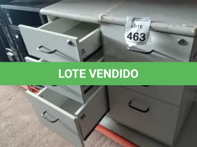 LOTE 463 - 02 GAVETEIROS COM 03 GAVETAS CADA E 01 SUPORTE PARA CPU. (NO ESTADO) ATENÇÃO! FAZER A VISITAÇÃO ANTES DE ARREMATAR, NÃO SABEMOS SE FUNCIONA, LEILÃO NÃO TEM GARANTIA E NEM DEVOLUÇÃO, SUJEITO A POSSÍVEIS AVARIAS VISÍVEIS/OCULTAS E/OU AUSÊNCIA DE COMPONENTES.