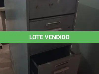 LOTE 396 - 01 ARQUIVO DE AÇO COM 04 GAVETAS. (NO ESTADO) ATENÇÃO! FAZER A VISITAÇÃO ANTES DE ARREMATAR, NÃO SABEMOS SE FUNCIONA, LEILÃO NÃO TEM GARANTIA E NEM DEVOLUÇÃO, SUJEITO A POSSÍVEIS AVARIAS VISÍVEIS/OCULTAS E/OU AUSÊNCIA DE COMPONENTES.