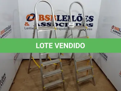 LOTE 491 - 02 ESCADAS DE ALUMÍNIO DOBRÁVEL. (NO ESTADO) ATENÇÃO! FAZER A VISITAÇÃO ANTES DE ARREMATAR, NÃO SABEMOS SE FUNCIONA, LEILÃO NÃO TEM GARANTIA E NEM DEVOLUÇÃO, SUJEITO A POSSÍVEIS AVARIAS VISÍVEIS/OCULTAS E/OU AUSÊNCIA DE COMPONENTES.