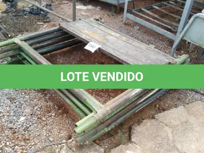 LOTE 190 - 10 PEÇAS ANDAIMES DE 1 X 1M COM 01 PLATAFORMA. (NO ESTADO, NÃO SABEMOS SE FUNCIONA. LEILÃO NÃO TEM GARANTIA E NEM DEVOLUÇÃO, SUJEITO A POSSÍVEIS AVARIAS VISÍVEIS/OCULTAS E/OU AUSÊNCIA DE COMPONENTES)