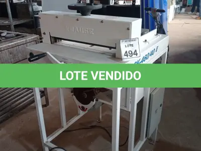 LOTE 494 - 01 GUILHOTINA DE MESA MANUAL 220V GK440-40E MARCA KRAUSE. (NO ESTADO) ATENÇÃO! FAZER A VISITAÇÃO ANTES DE ARREMATAR, NÃO SABEMOS SE FUNCIONA, LEILÃO NÃO TEM GARANTIA E NEM DEVOLUÇÃO, SUJEITO A POSSÍVEIS AVARIAS VISÍVEIS/OCULTAS E/OU AUSÊNCIA DE COMPONENTES.