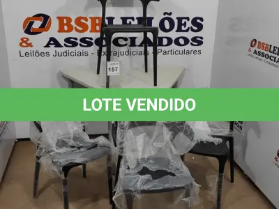 LOTE 157 - 04 CADEIRAS DE SALA DE JANTAR MODERNAS RIGEL, PRETA. (NO ESTADO, NÃO SABEMOS SE FUNCIONA. LEILÃO NÃO TEM GARANTIA E NEM DEVOLUÇÃO, SUJEITO A POSSÍVEIS AVARIAS VISÍVEIS/OCULTAS E/OU AUSÊNCIA DE COMPONENTES)