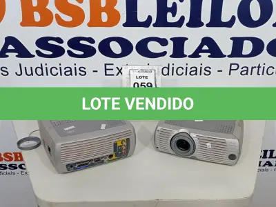 LOTE 059 - 02 PROJETORES MARCA INFOCUS. (NO ESTADO) ATENÇÃO! FAZER A VISITAÇÃO ANTES DE ARREMATAR, NÃO SABEMOS SE FUNCIONA, LEILÃO NÃO TEM GARANTIA E NEM DEVOLUÇÃO, SUJEITO A POSSÍVEIS AVARIAS VISÍVEIS/OCULTAS E/OU AUSÊNCIA DE COMPONENTES.