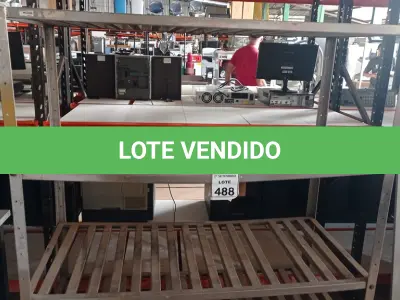 LOTE 488 - 01 PRATELEIRA EM INOX. (NO ESTADO) ATENÇÃO! FAZER A VISITAÇÃO ANTES DE ARREMATAR, NÃO SABEMOS SE FUNCIONA, LEILÃO NÃO TEM GARANTIA E NEM DEVOLUÇÃO, SUJEITO A POSSÍVEIS AVARIAS VISÍVEIS/OCULTAS E/OU AUSÊNCIA DE COMPONENTES.