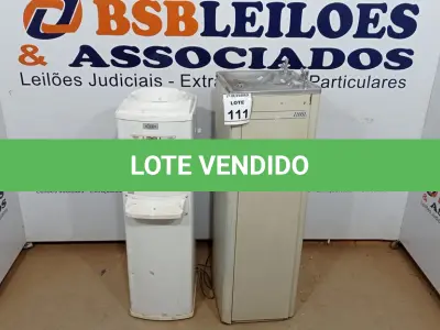 LOTE 111 - 02 BEBEDOUROS SENDO 01 PARA GARRAFÃO. (NO ESTADO) ATENÇÃO! FAZER A VISITAÇÃO ANTES DE ARREMATAR, NÃO SABEMOS SE FUNCIONA, LEILÃO NÃO TEM GARANTIA E NEM DEVOLUÇÃO, SUJEITO A POSSÍVEIS AVARIAS VISÍVEIS/OCULTAS E/OU AUSÊNCIA DE COMPONENTES.