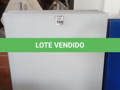 LOTE 504 - 10 PAINÉIS DE VIDRO NA COR BRANCA DE 1,31X1,19. (NO ESTADO) ATENÇÃO! FAZER A VISITAÇÃO ANTES DE ARREMATAR, NÃO SABEMOS SE FUNCIONA, LEILÃO NÃO TEM GARANTIA E NEM DEVOLUÇÃO, SUJEITO A POSSÍVEIS AVARIAS VISÍVEIS/OCULTAS E/OU AUSÊNCIA DE COMPONENTES.