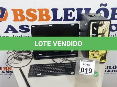 LOTE 019 - 01 CPU MARCA POSITIVO, 01 MONITOR MARCA POSITIVO E 01 TECLADO MARCA POSITIVO. (NO ESTADO) ATENÇÃO! FAZER A VISITAÇÃO ANTES DE ARREMATAR, NÃO SABEMOS SE FUNCIONA, LEILÃO NÃO TEM GARANTIA E NEM DEVOLUÇÃO, SUJEITO A POSSÍVEIS AVARIAS VISÍVEIS/OCULTAS E/OU AUSÊNCIA DE COMPONENTES.